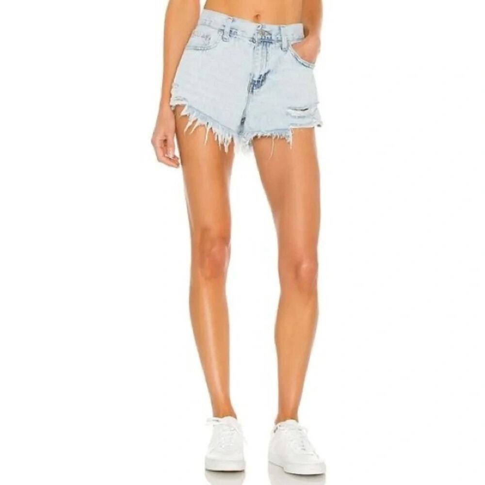 EUC Pistola Gigi Low Rise Cut-Off Denim Shorts Light Blue Distressed Raw-Hem 29